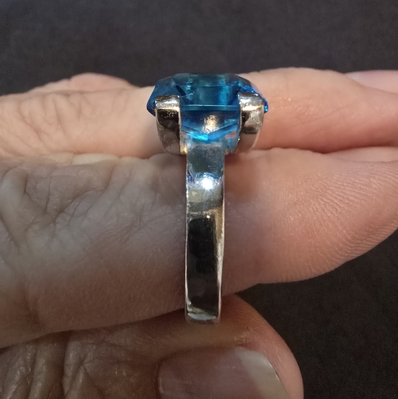 Stunning Blue Gemstone Ring-Vintage - Picture 7 of 12